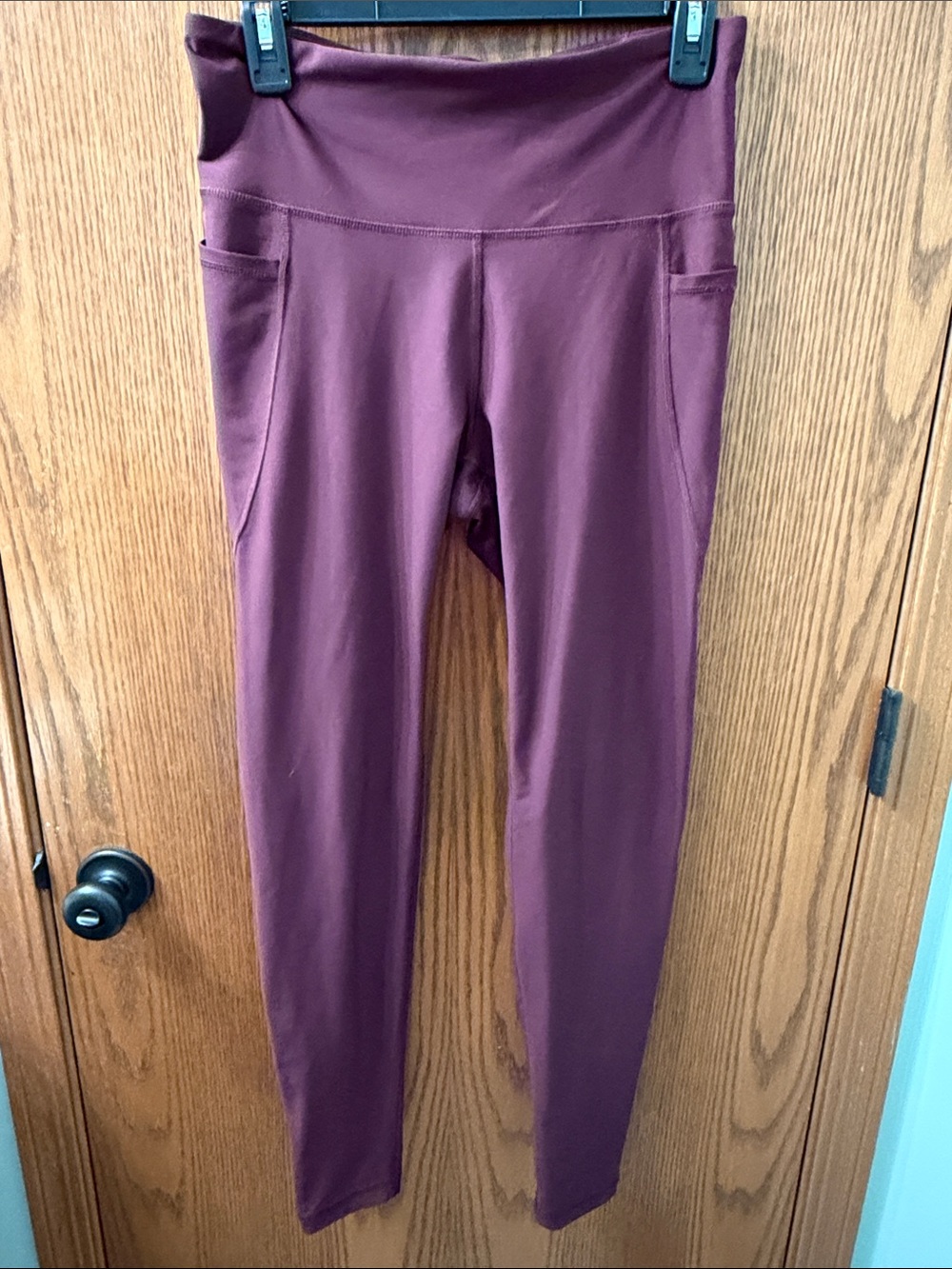Old Navy Maroon High-Waist Leggings with Side Pockets